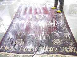 Teppichreinigung - Teppiche professionell reinigen lassen vom Teppichzentrum Almiran aus Köln